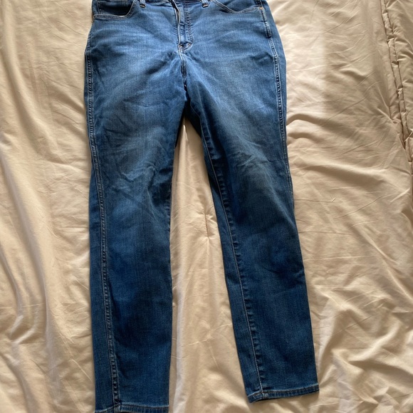 Madewell Women's Skinny Jeans in Dark Blue - Picture 2 of 4